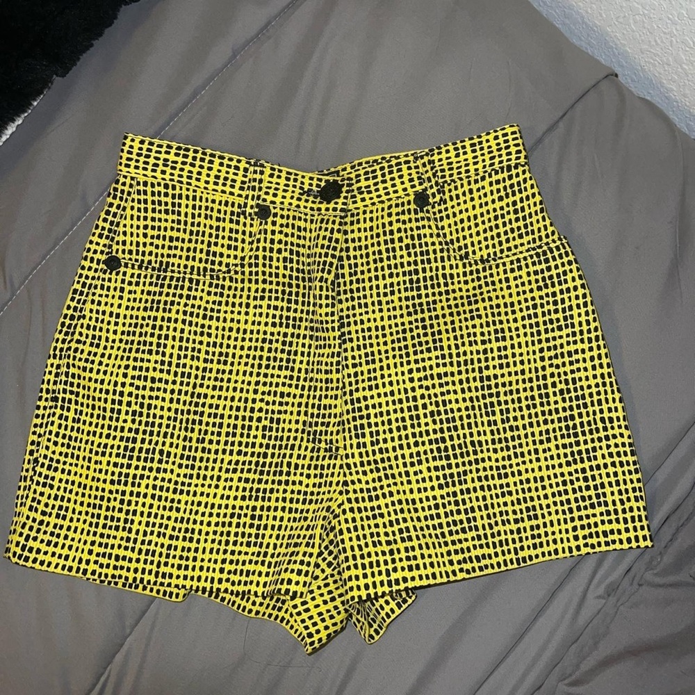 Gianni Versace ‘Versus’ high waisted shorts.